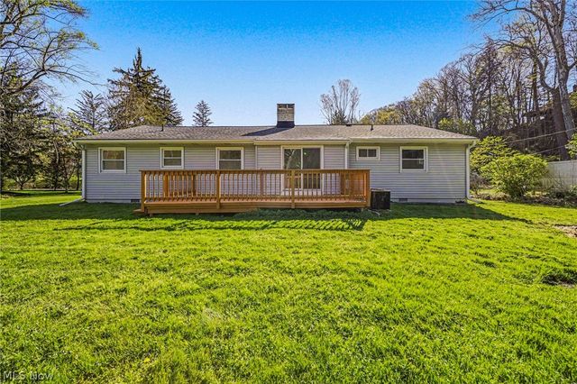 2360 Trailard Drive, Willoughby Hills, OH 44094
