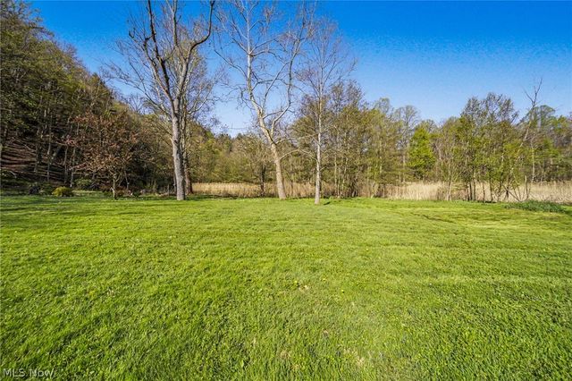 2360 Trailard Drive, Willoughby Hills, OH 44094