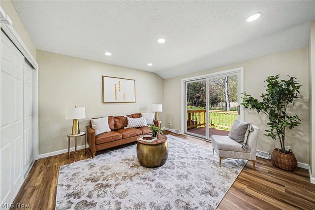 2360 Trailard Drive, Willoughby Hills, OH 44094