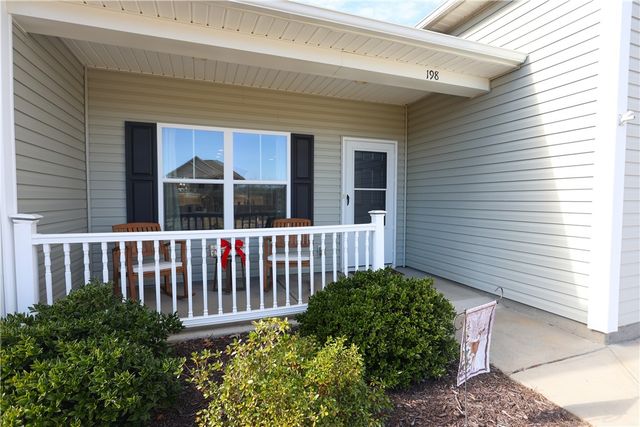 198 Sunny Point Loop, Central, SC 29630
