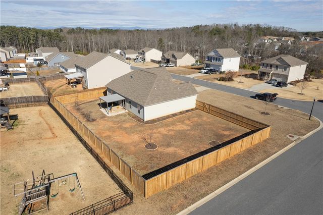 198 Sunny Point Loop, Central, SC 29630