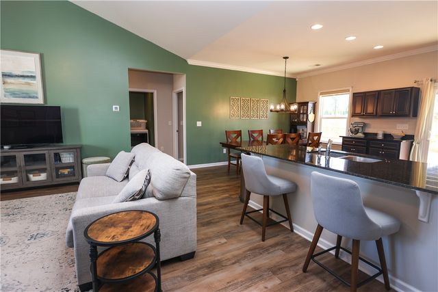 198 Sunny Point Loop, Central, SC 29630