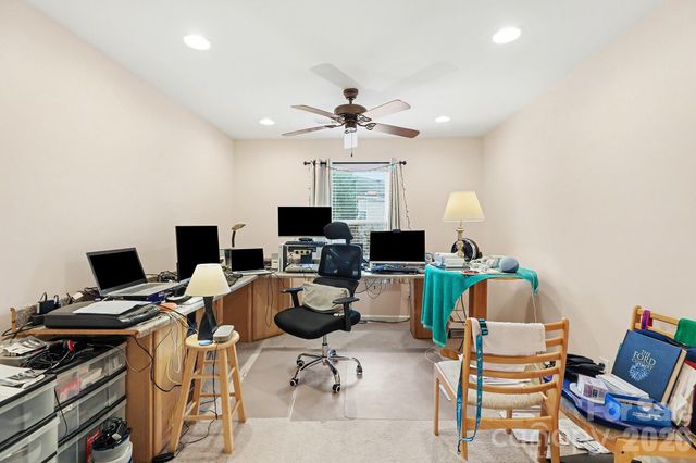 4022 Linsbury Court, Charlotte, NC 28213