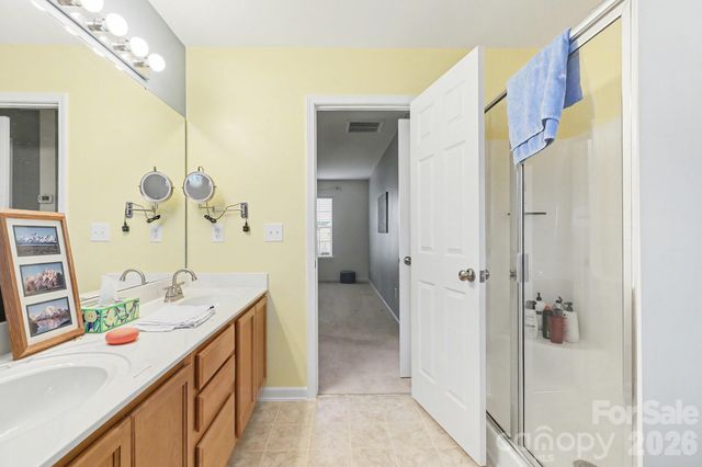 4022 Linsbury Court, Charlotte, NC 28213