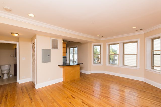 3508 W Cortland Street 2N, Chicago, IL 60647