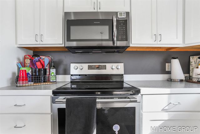 3391 Heathridge Trail, Hamilton, MI 49419