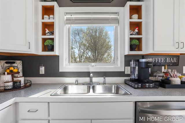 3391 Heathridge Trail, Hamilton, MI 49419