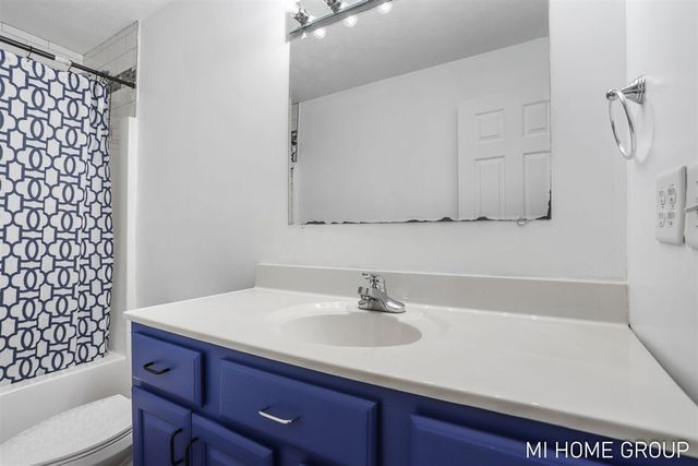 3391 Heathridge Trail, Hamilton, MI 49419