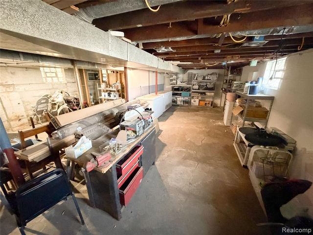 703 Saint John Street, Wyandotte, MI 48192