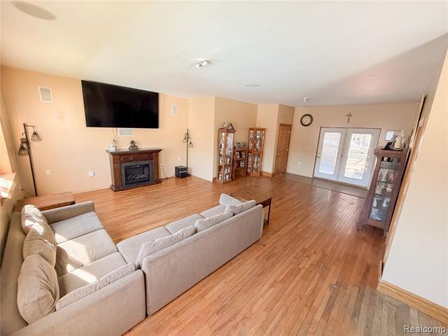 703 Saint John Street, Wyandotte, MI 48192