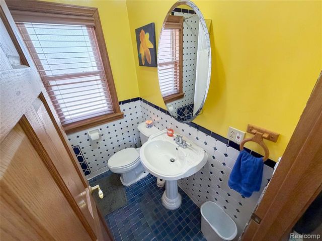 703 Saint John Street, Wyandotte, MI 48192