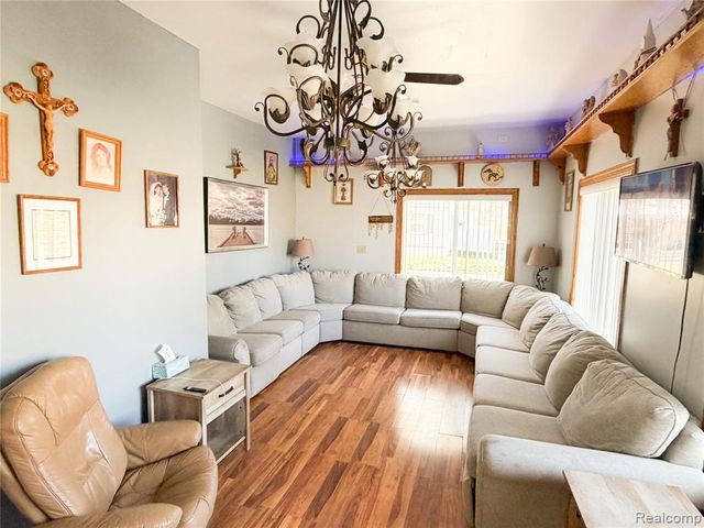 703 Saint John Street, Wyandotte, MI 48192
