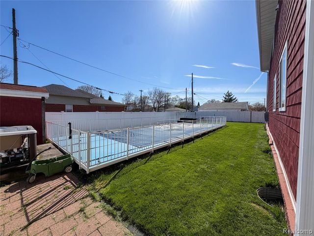 703 Saint John Street, Wyandotte, MI 48192