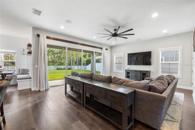 19520 HAYDEN LAKE COURT, Land O Lakes, FL 34638