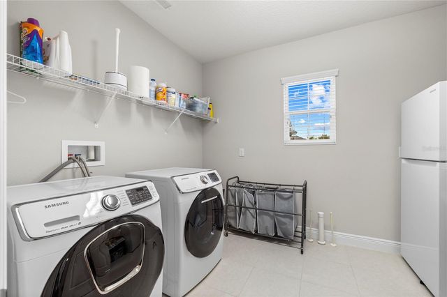19520 HAYDEN LAKE COURT, Land O Lakes, FL 34638