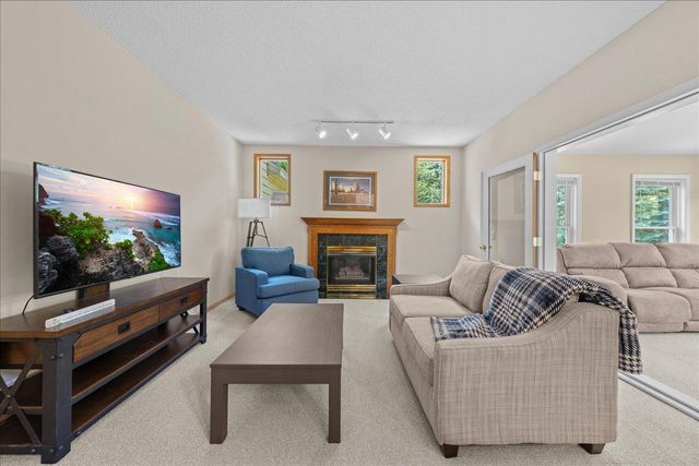 17672 Kettering Trail, Lakeville, MN 55044
