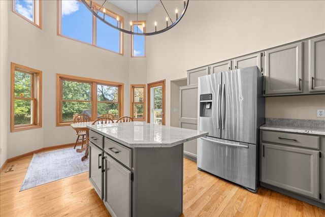 17672 Kettering Trail, Lakeville, MN 55044