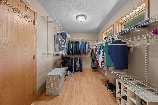 17672 Kettering Trail, Lakeville, MN 55044