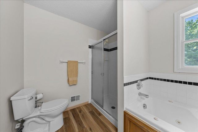 17672 Kettering Trail, Lakeville, MN 55044