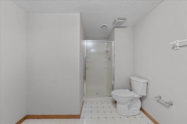 17672 Kettering Trail, Lakeville, MN 55044