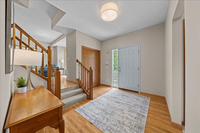 17672 Kettering Trail, Lakeville, MN 55044