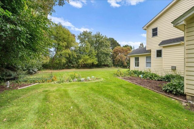 17672 Kettering Trail, Lakeville, MN 55044