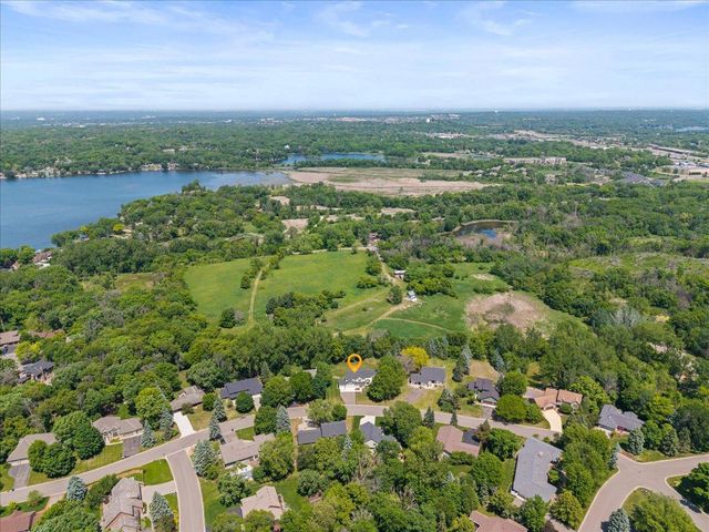 17672 Kettering Trail, Lakeville, MN 55044