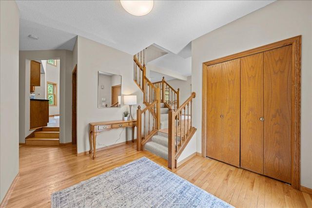 17672 Kettering Trail, Lakeville, MN 55044