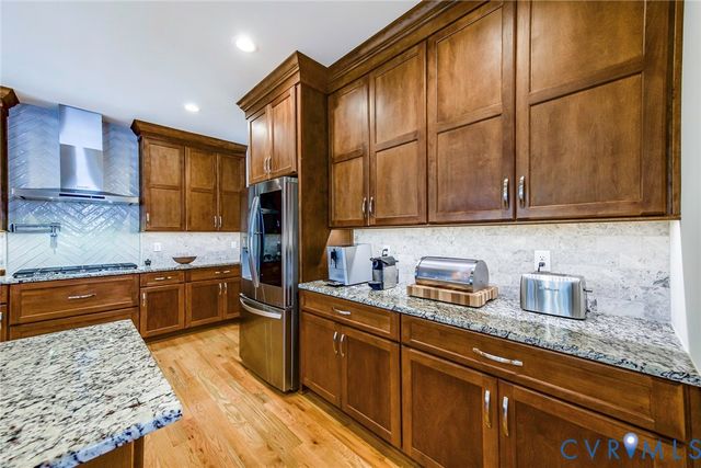 2112 Avada Dr, Midlothian, VA 23112