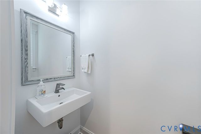 2112 Avada Dr, Midlothian, VA 23112