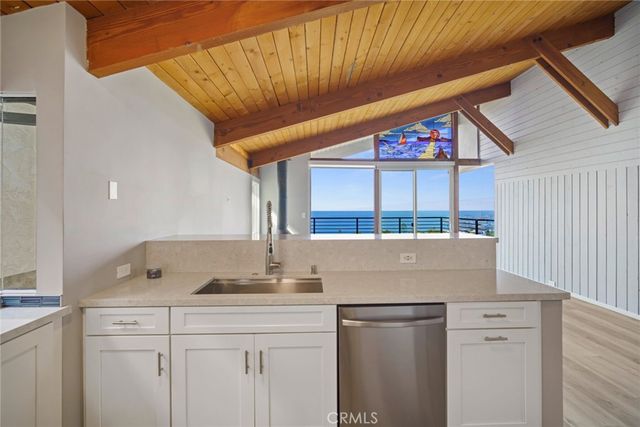 881 Quivera Street, Laguna Beach, CA 92651