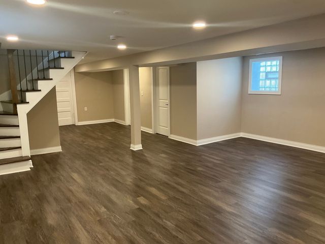 8042 S Bennett Avenue, Chicago, IL 60617