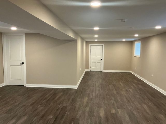 8042 S Bennett Avenue, Chicago, IL 60617