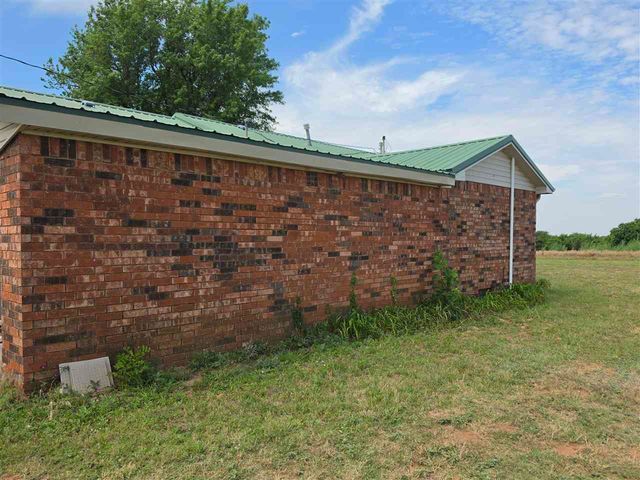 17728 WATTS RD, Fletcher, OK 73541