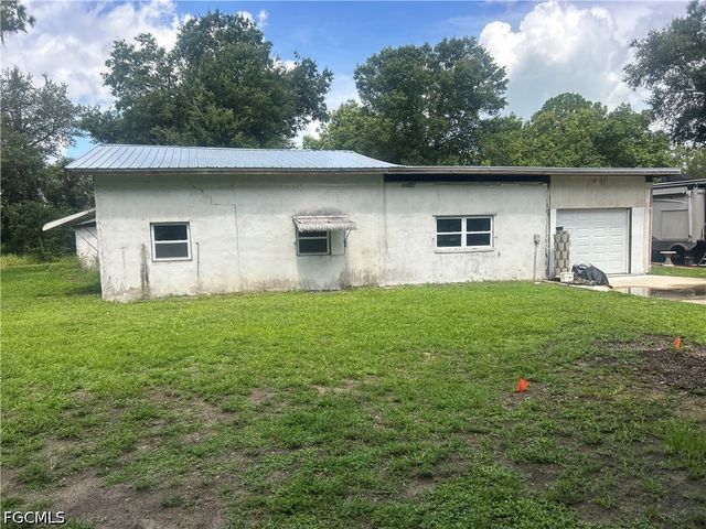 18595 Palm Creek DR 601, North Fort Myers, FL 33917