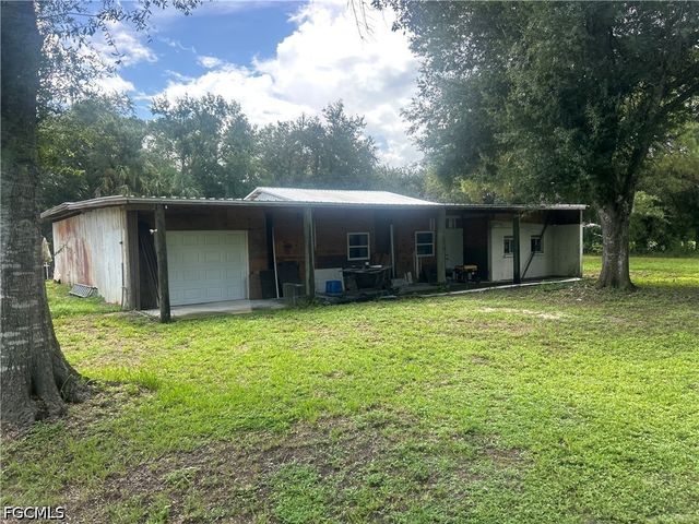 18595 Palm Creek DR 601, North Fort Myers, FL 33917