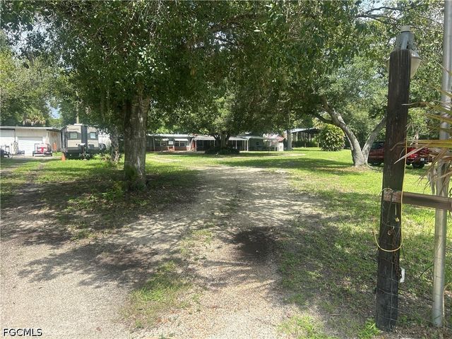 18595 Palm Creek DR 601, North Fort Myers, FL 33917