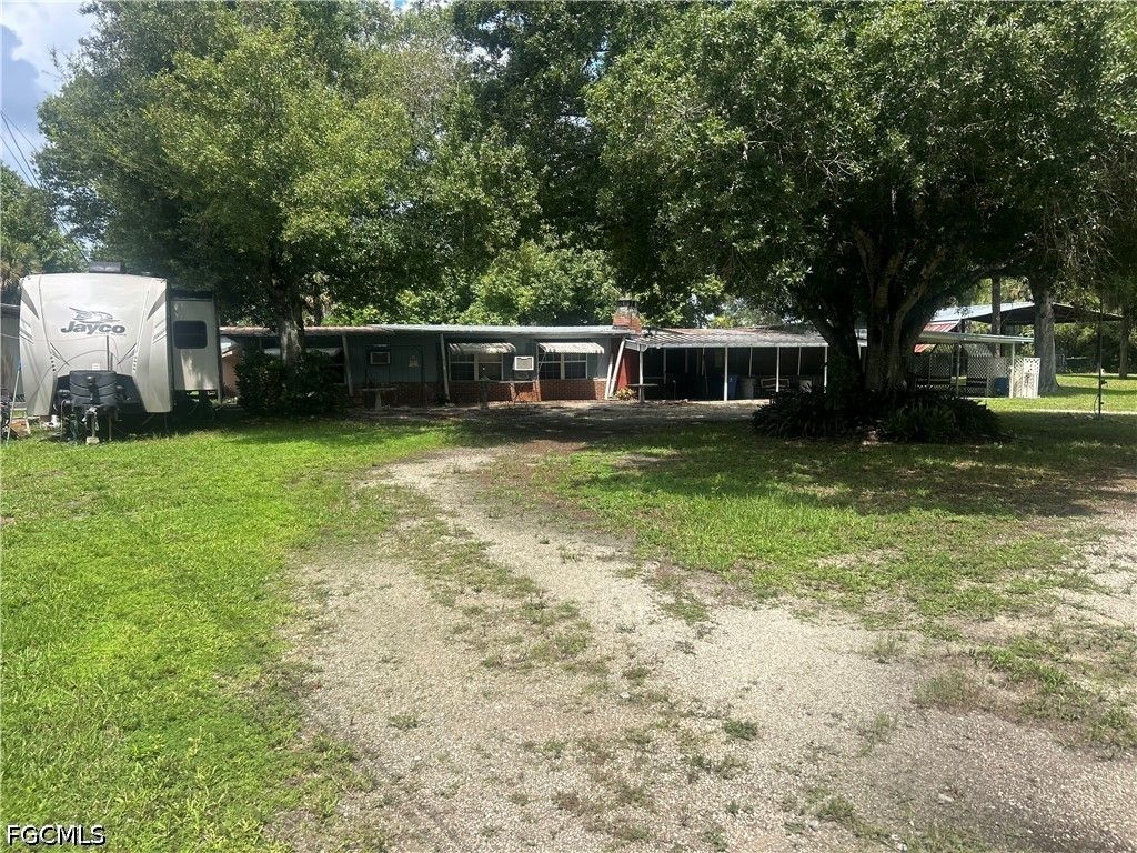 18595 Palm Creek DR 601, North Fort Myers, FL 33917