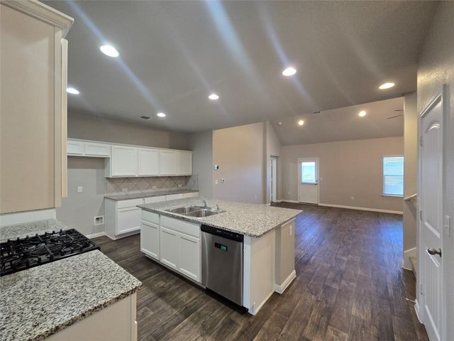 10900 Gonzales Ranger PASS, Austin, TX 78754