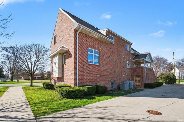 330 N Sunnyside Avenue, South Bend, IN 46617