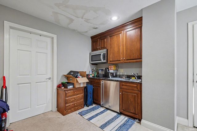 330 N Sunnyside Avenue, South Bend, IN 46617