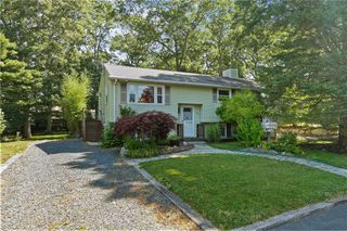 25 Harris Drive, Tiverton, RI 02878