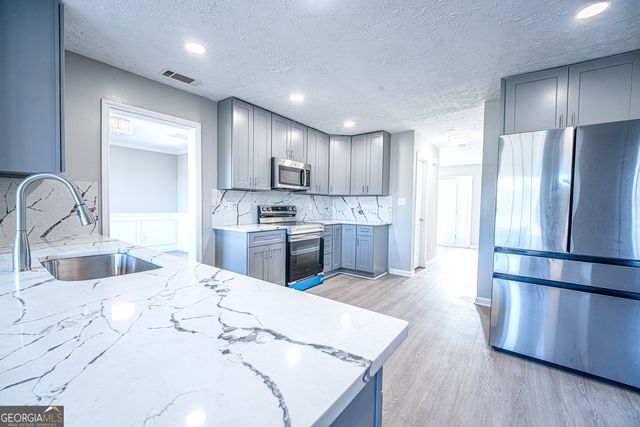 3838 Parnell Way, Ellenwood, GA 30294