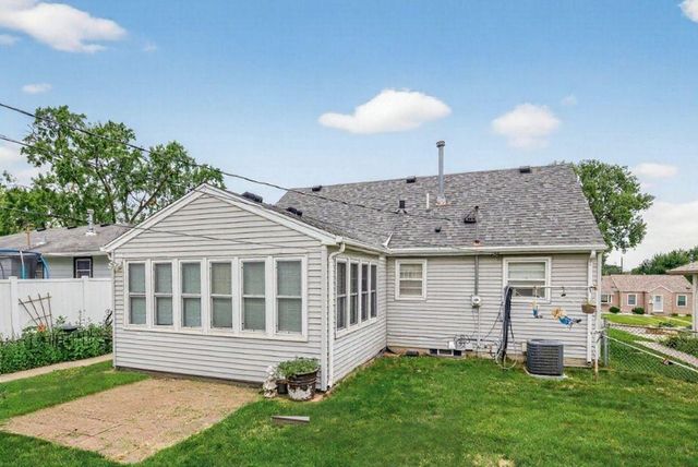 5227 5th Street NE, Columbia Heights, MN 55421