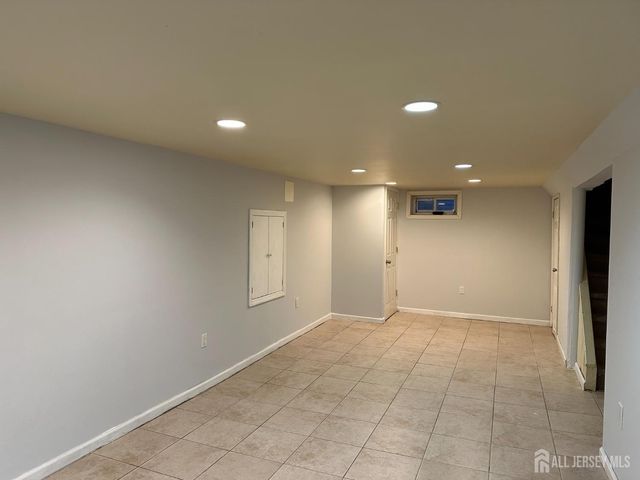 61 Duley Avenue, Edison, NJ 08817