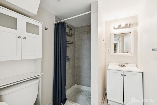 61 Duley Avenue, Edison, NJ 08817