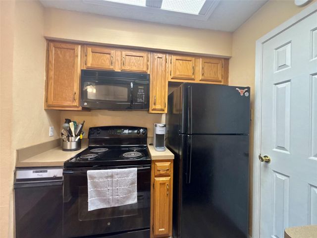 915 W 23rd ST 206, Austin, TX 78705