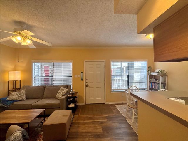 915 W 23rd ST 206, Austin, TX 78705