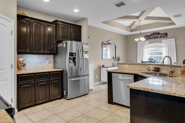 6925 South Wind Dr, Corpus Christi, TX 78413