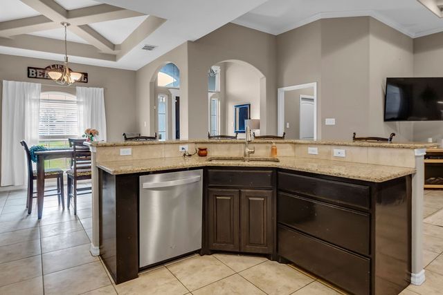 6925 South Wind Dr, Corpus Christi, TX 78413